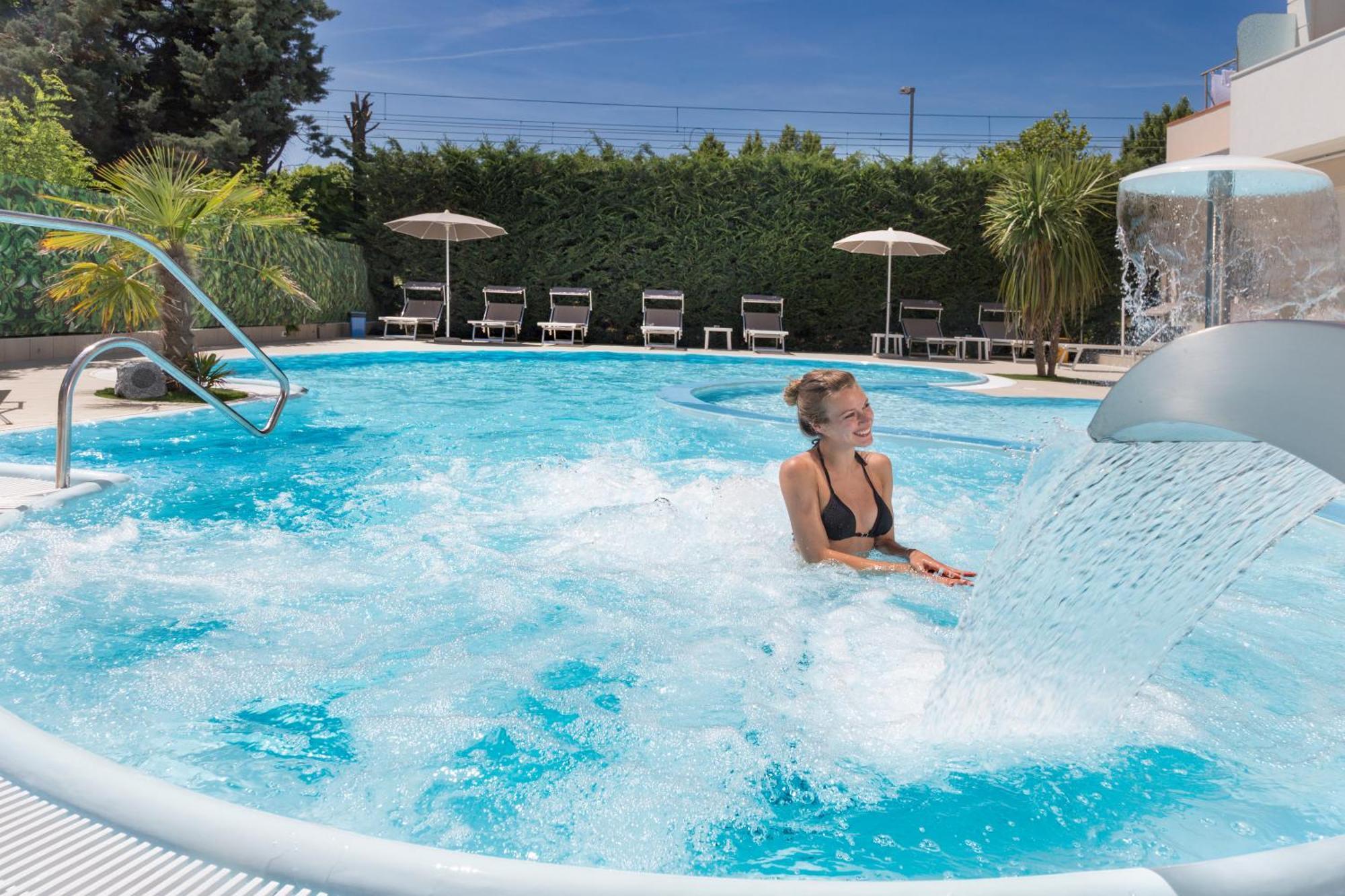 Hotel Bella Igea Bellaria-Igea Marina Buitenkant foto