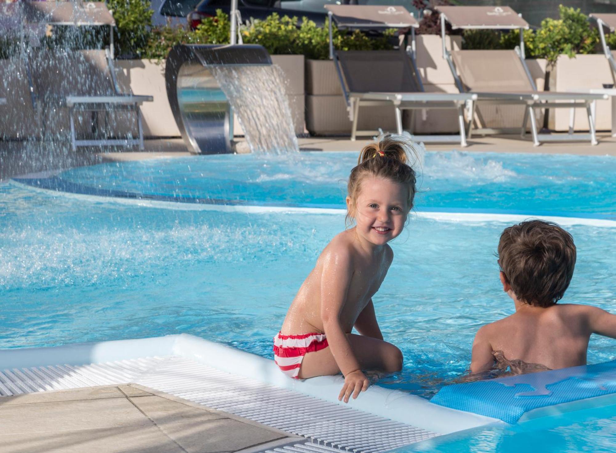 Hotel Bella Igea Bellaria-Igea Marina Buitenkant foto
